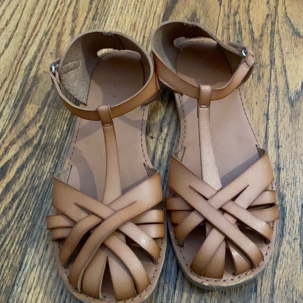 Zara tan leather sandals with closed toe.